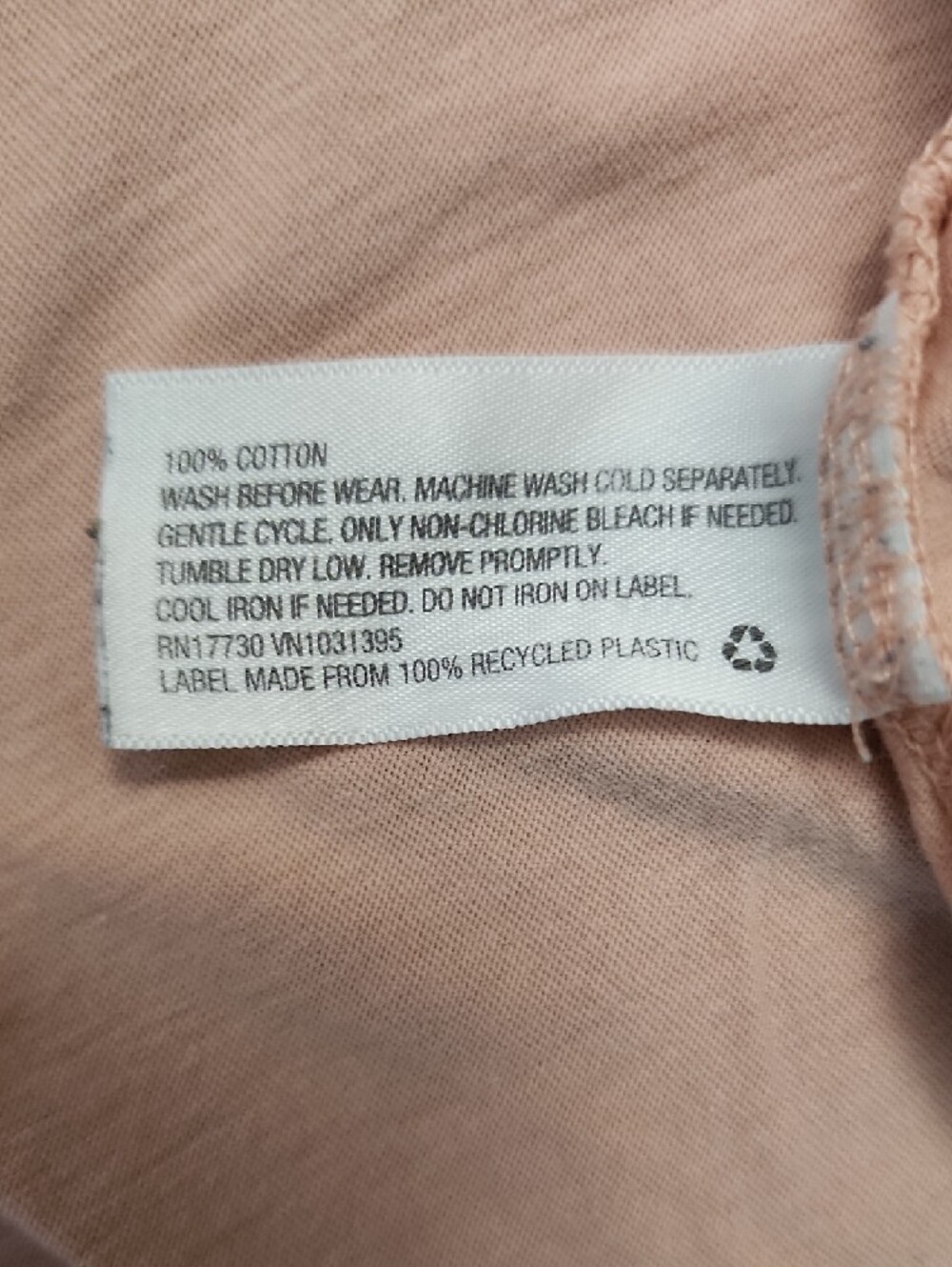 Universal Thread Blush/Peach V-Neck Short Sleeve Tee - Picture 7 of 7